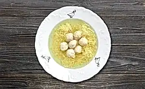 Супчик куриный с фрикадельками из индейки