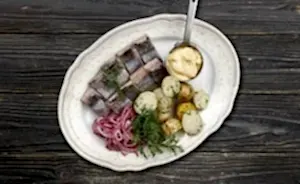 Сельдь с дымком пряного посола
